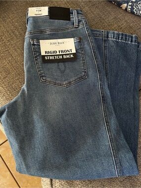 Judy Blue Barrel Jeans